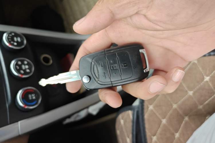Used Baojun 630 2013 1.5L manual Comfort trim Vehicle Key