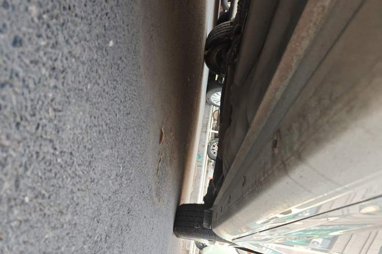 Used Baojun 630 2013 1.5L manual standard version Chassis Front Left