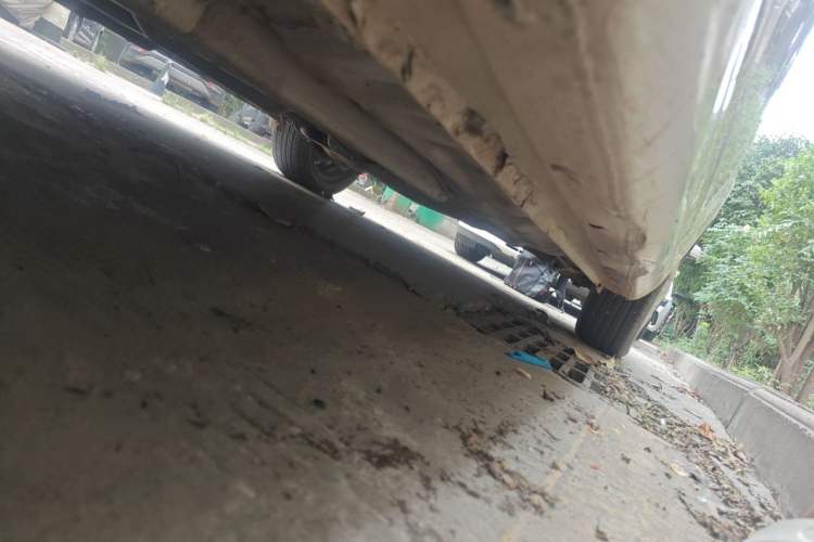 Used Baojun 630 2013 1.5L manual standard version Chassis Front Left