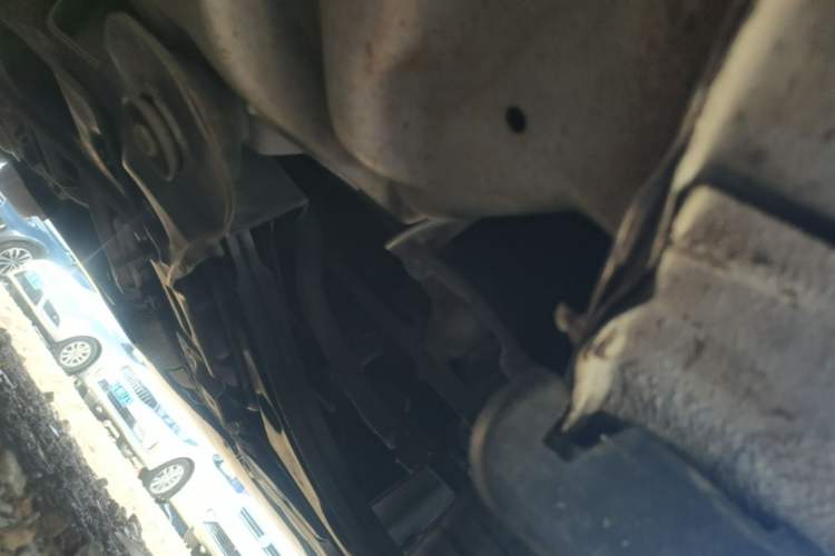 Used Baojun 630 2013 1.5L manual standard version Chassis Front Right