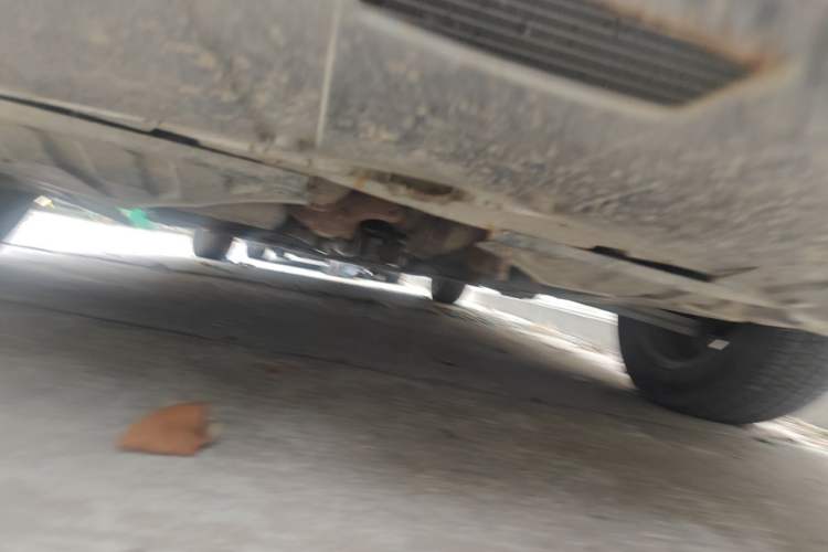 Used Baojun 630 2013 1.5L manual standard version Chassis Front