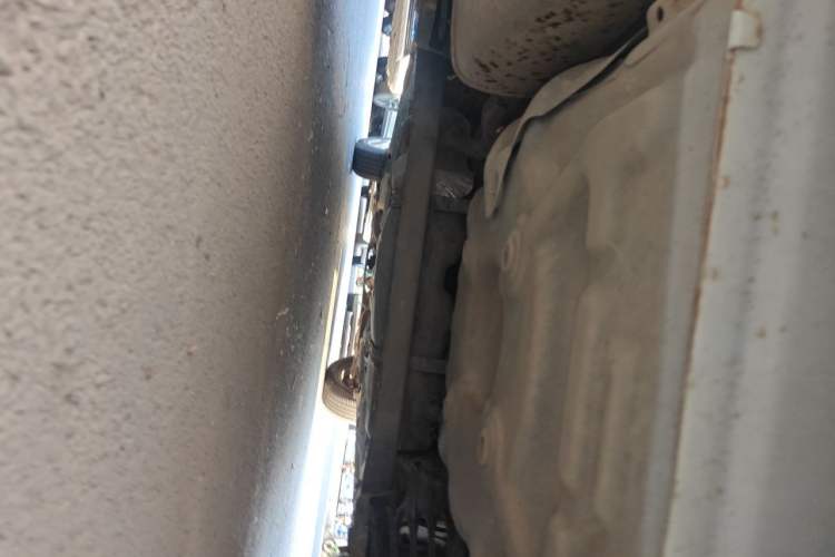 Used Baojun 630 2013 1.5L manual standard version Chassis Rear