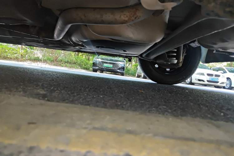 Used Baojun 630 2013 1.5L manual standard version Chassis Rear Left