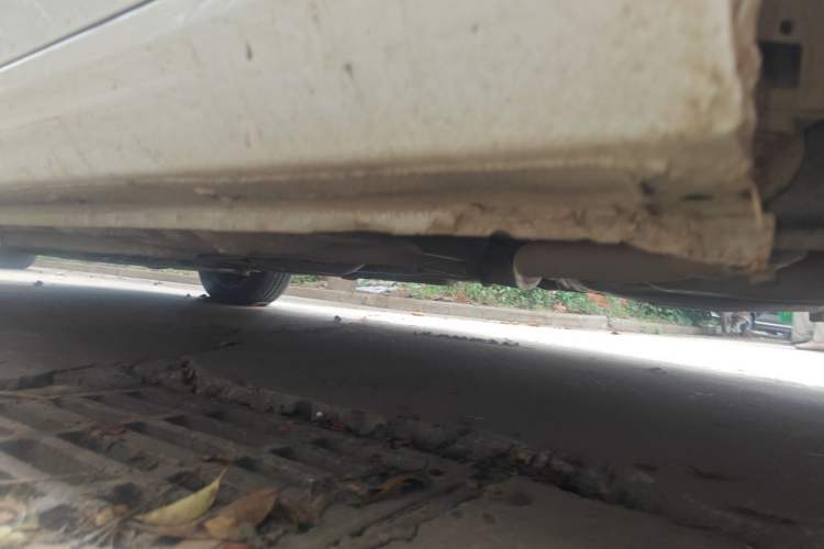 Used Baojun 630 2013 1.5L manual standard version Chassis Rear Left