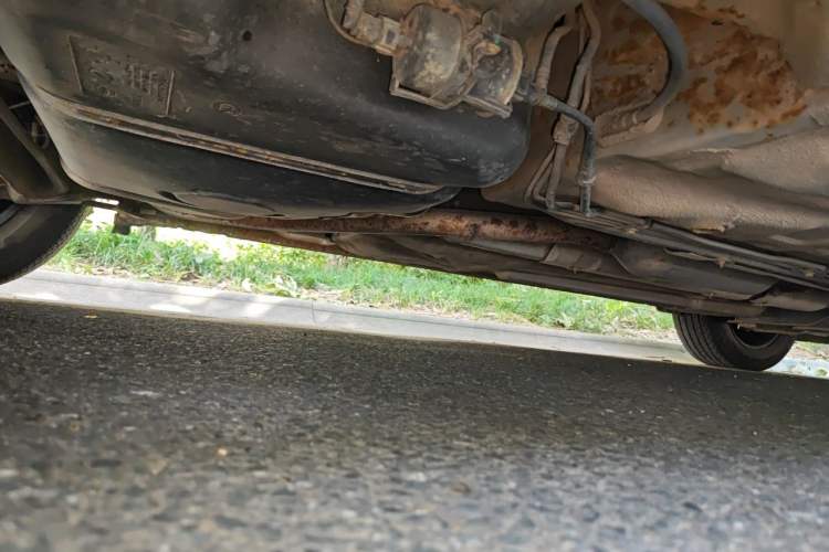 Used Baojun 630 2013 1.5L manual standard version Chassis Rear Right