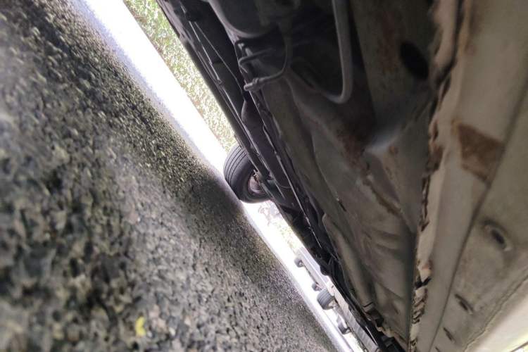 Used Baojun 630 2013 1.8L manual Comfort trim level Chassis Rear Right