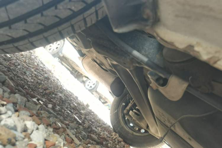 Used Baojun 630 2013 1.5L manual standard version Chassis Rear Right
