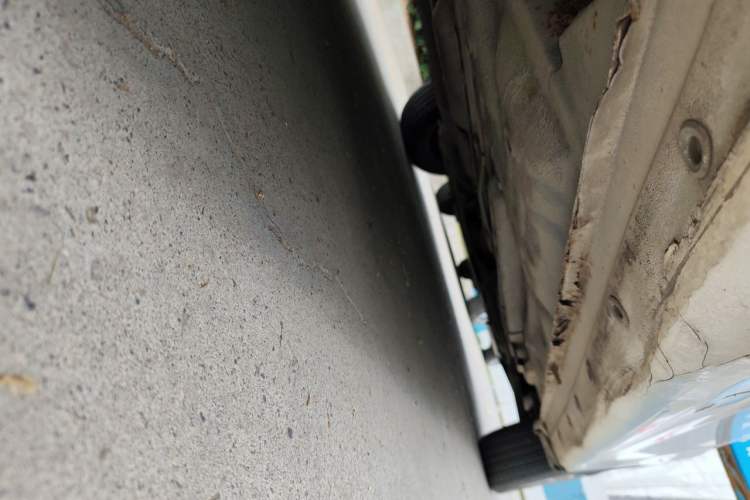 Used Baojun 630 2013 1.5L manual standard version Chassis Rear Right
