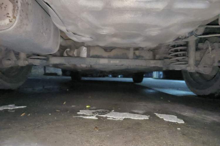 Used Baojun 630 2013 1.5L manual standard version Chassis Rear