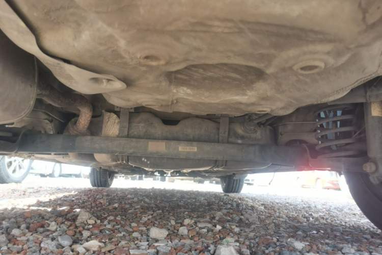 Used Baojun 630 2013 1.5L manual standard version Chassis Rear