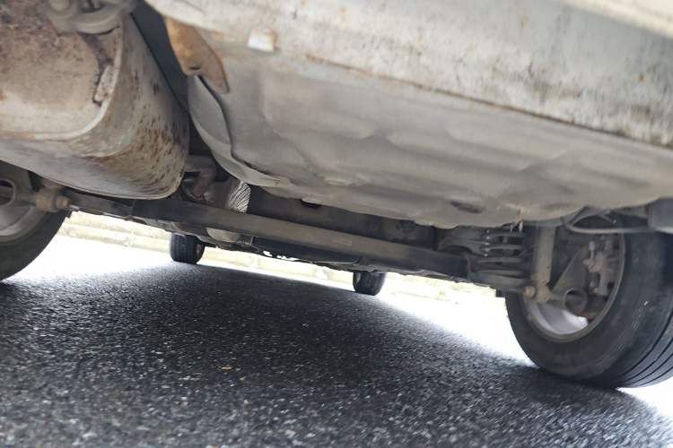Used Baojun 630 2013 1.5L manual Entry-level trim Chassis Rear
