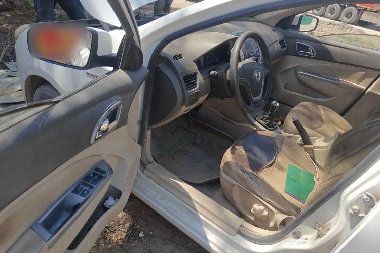 Used Baojun 630 2013 1.5L manual Comfort trim Driver Seat