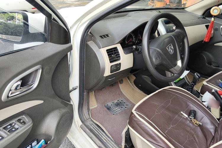 Used Baojun 630 2013 1.8L manual Comfort trim level Driver Seat