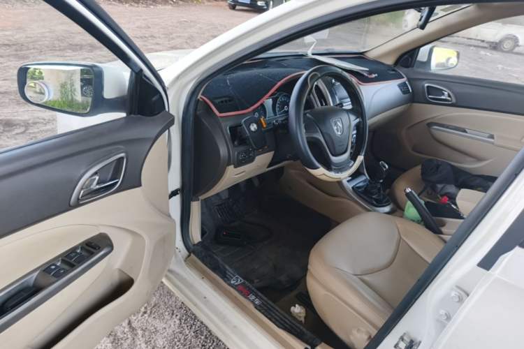 Used Baojun 630 2013 1.5L manual Comfort trim Driver Seat