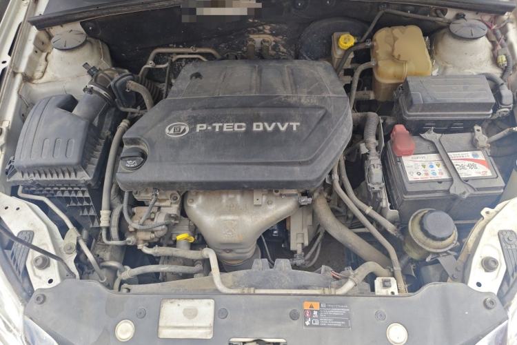 Used Baojun 630 2013 1.5L manual standard version Engine Bay