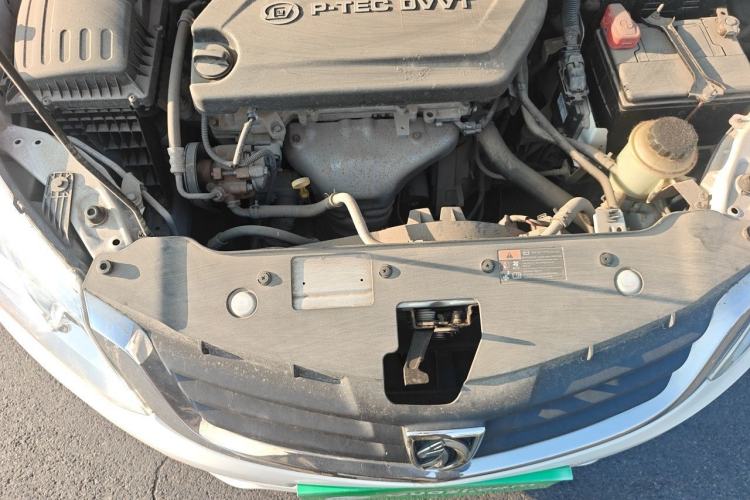 Used Baojun 630 2013 1.5L manual standard version Engine Bay