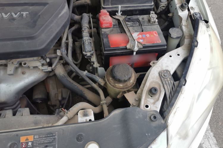 Used Baojun 630 2013 1.5L manual Elite version Engine Bay Left