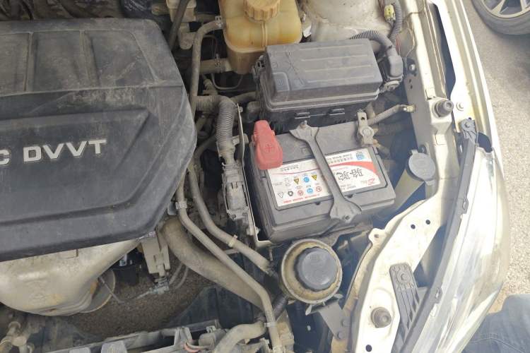 Used Baojun 630 2013 1.5L manual standard version Engine Bay Left