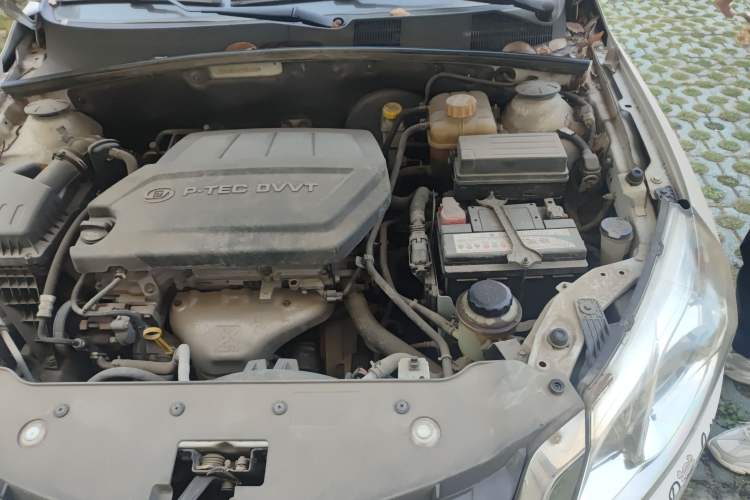 Used Baojun 630 2013 1.5L manual Comfort trim Engine Bay Left