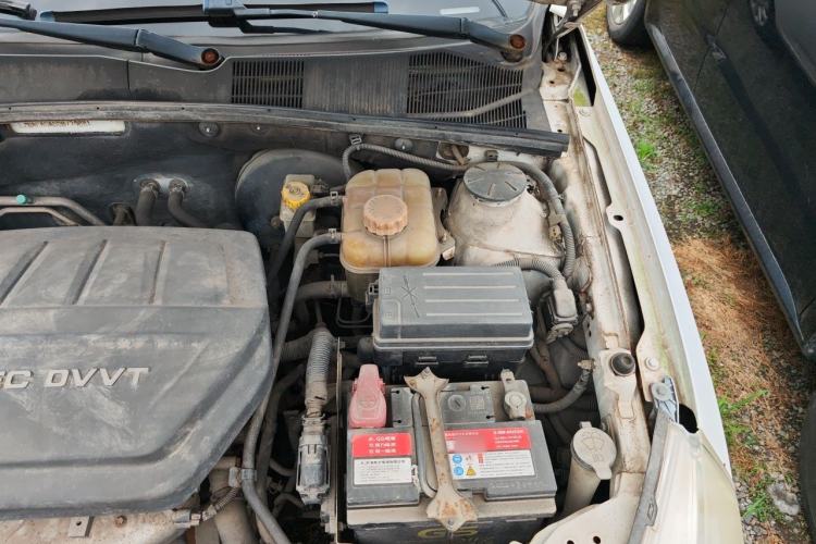 Used Baojun 630 2013 1.5L manual Comfort trim Engine Bay Left