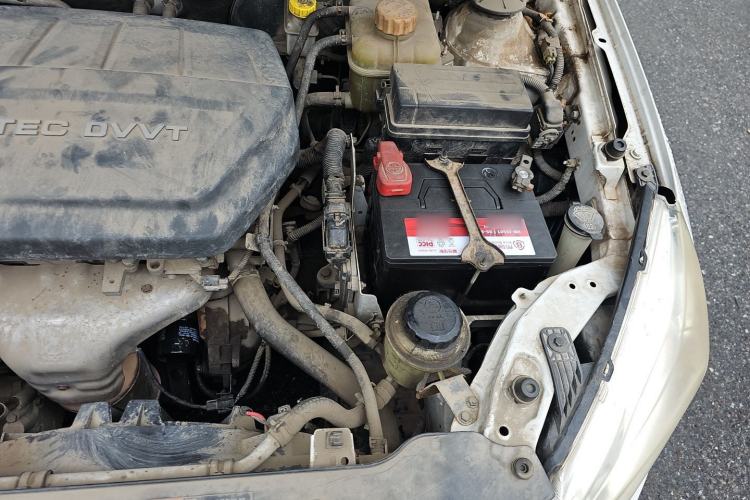 Used Baojun 630 2013 1.5L manual Entry-level trim Engine Bay Left
