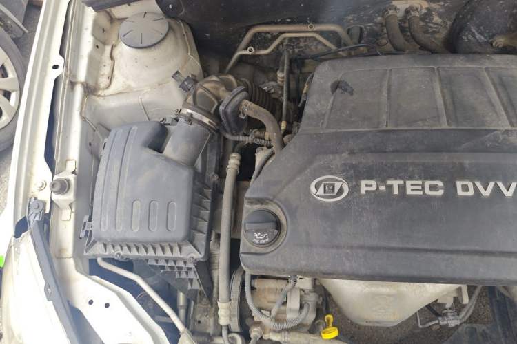 Used Baojun 630 2013 1.5L manual standard version Engine Bay Right