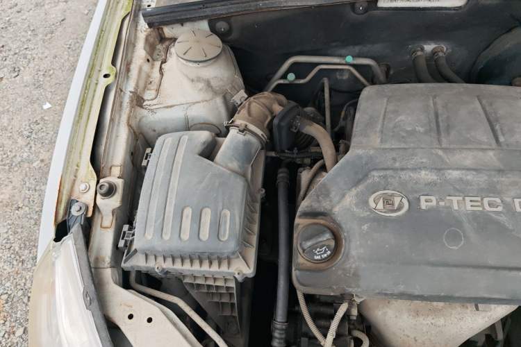 Used Baojun 630 2013 1.5L manual Comfort trim Engine Bay Right