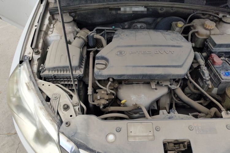 Used Baojun 630 2013 1.5L manual standard version Engine Bay Right