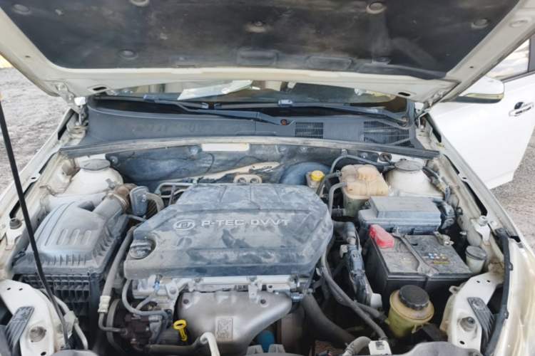 Used Baojun 630 2013 1.5L manual Comfort trim Engine Bay