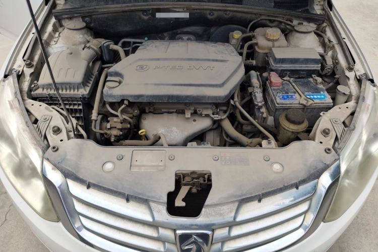 Used Baojun 630 2013 1.5L manual standard version Engine Bay