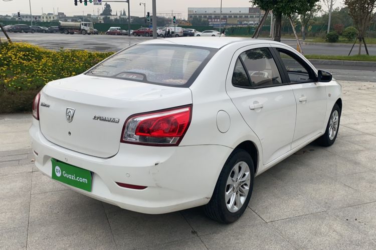 Used Baojun 630 2013 1.5L manual Comfort trim Exterior 3