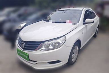 Used Baojun 630 2013 1.5L manual standard version