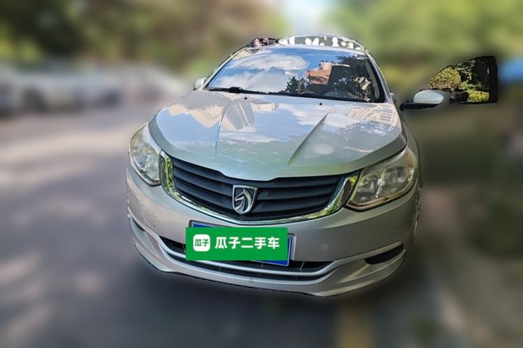 Used Baojun 630 2013 1.5L manual standard version Front