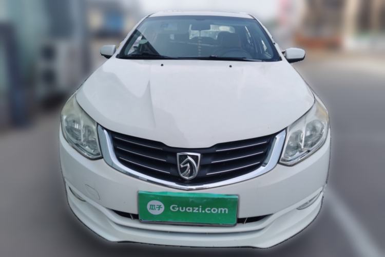 Used Baojun 630 2013 1.5L manual Elite version Front