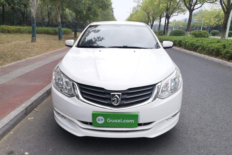 Used Baojun 630 2013 1.5L manual Comfort trim Front