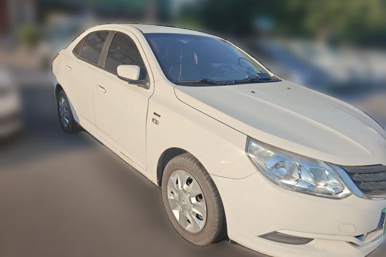 Used Baojun 630 2013 1.5L manual standard version Front Right 45 Deg