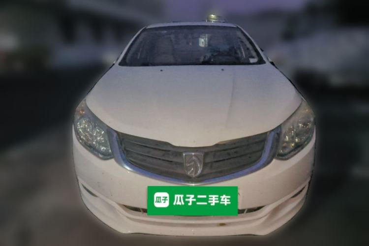 Used Baojun 630 2013 1.5L manual standard version Front