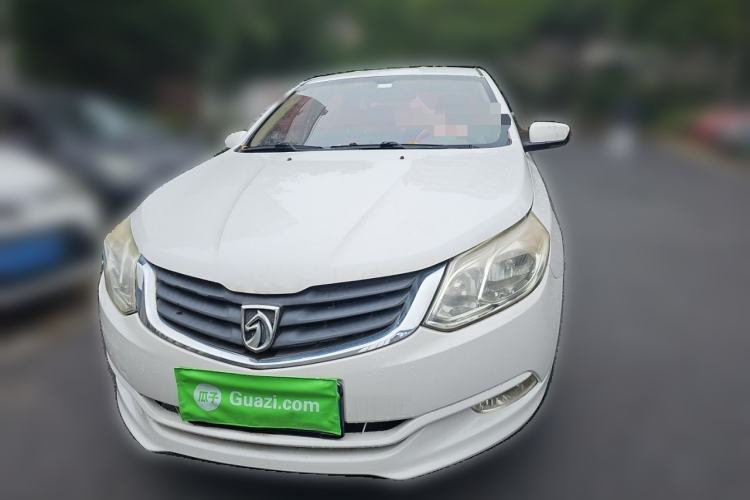 Used Baojun 630 2013 1.5L manual Entry-level trim Front