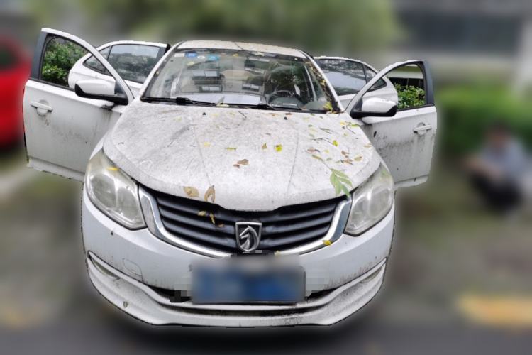 Used Baojun 630 2013 1.5L manual Entry-level trim Front