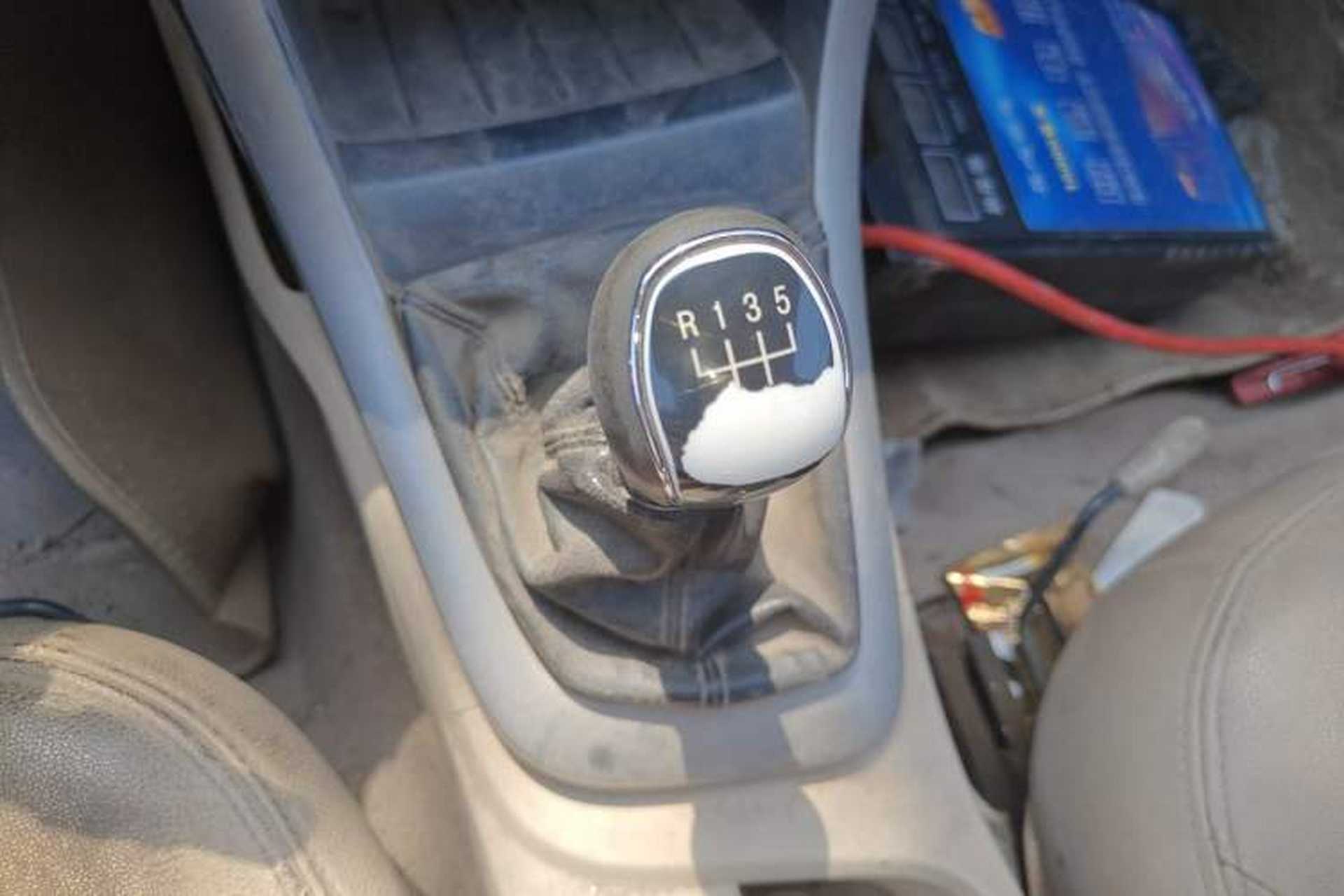Used Baojun 630 2013 1.5L manual Comfort trim Gear Lever