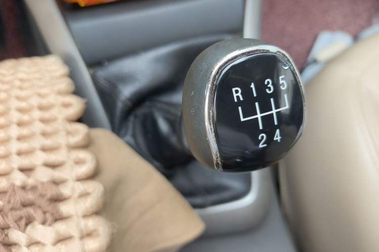 Used Baojun 630 2013 1.5L manual Entry-level trim Gear Lever
