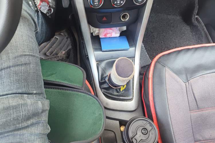 Used Baojun 630 2013 1.5L manual Comfort trim Gear Lever