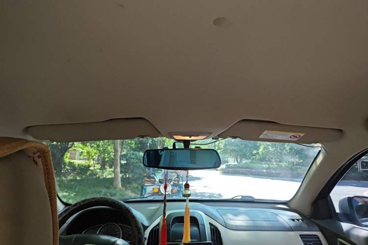Used Baojun 630 2013 1.5L manual standard version Headliner