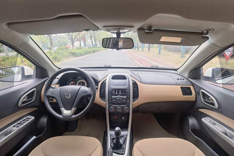 Used Baojun 630 2013 1.5L manual Comfort trim Headliner
