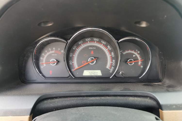 Used Baojun 630 2013 1.5L manual Elite version Instrument Cluster