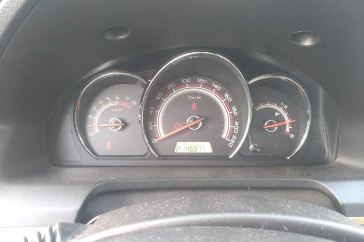 Used Baojun 630 2013 1.5L automatic Elite version Instrument Cluster