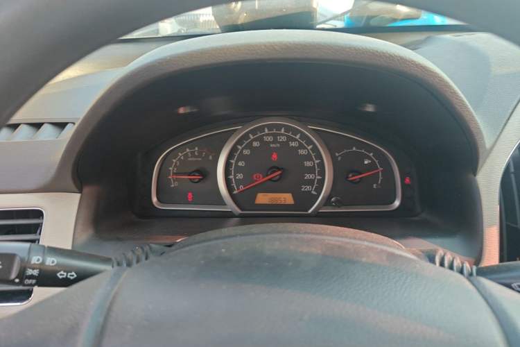 Used Baojun 630 2013 1.5L manual standard version Instrument Cluster