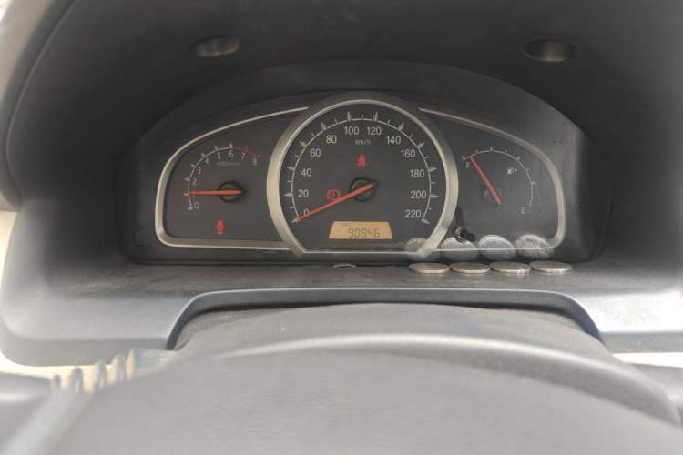 Used Baojun 630 2013 1.5L manual standard version Instrument Cluster
