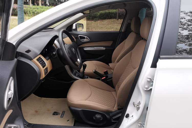 Used Baojun 630 2013 1.5L manual Comfort trim Left Front Seat