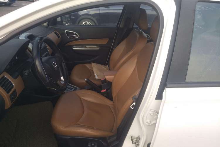 Used Baojun 630 2013 1.5L automatic Elite version Left Front Seat